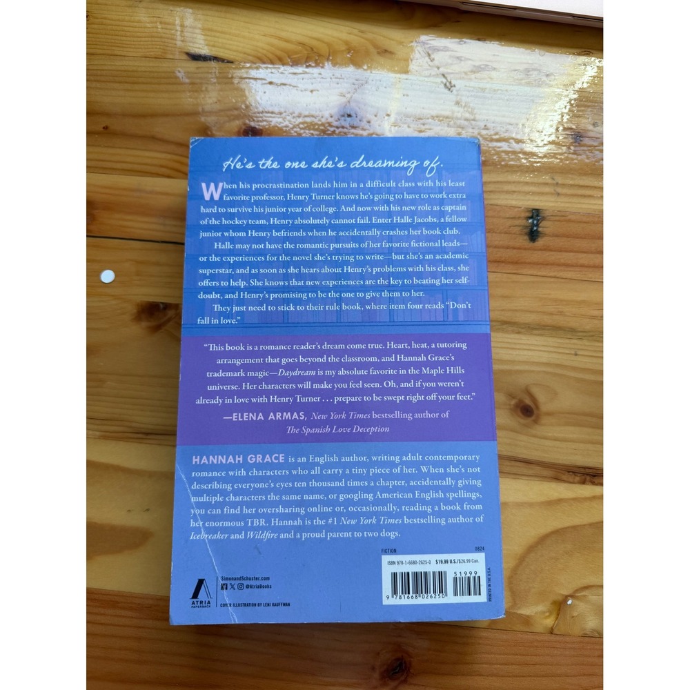 Daydreamer by Hannah Grace – Paperback – Great Condition - Picture 3 of 4